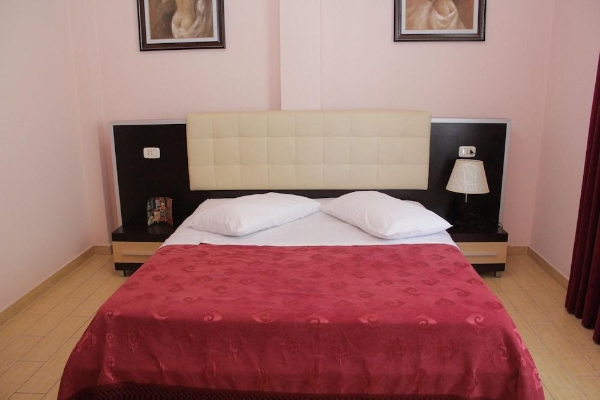 Hotel International (Fier)